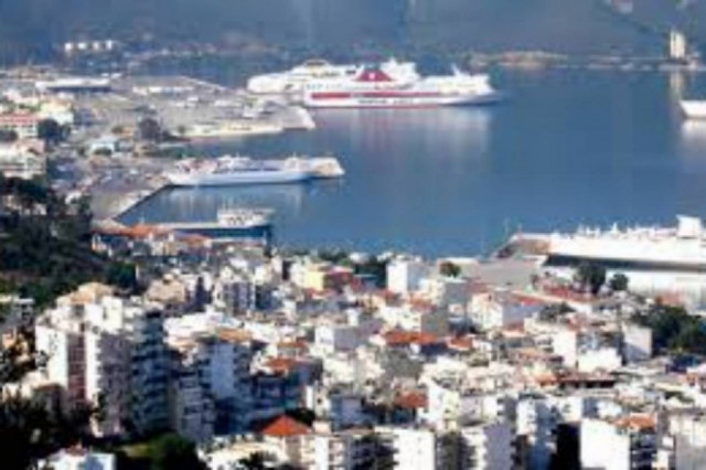 Ηγουμενίτσα: 19χρονος έπεσε στο λιμάνι