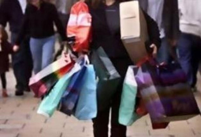 Στη φυλακή η 35χρονη που έλεγε ότι έχει AIDS και δάγκωσε αστυνομικούς