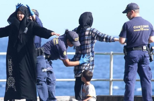 Σκάφος με λαθρομετανάστες ανατράπηκε στον Ινδικό Ωκεανό