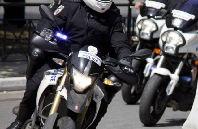 Λάρισα: Παρακολουθούσαν τις συχνότητες της Ελληνικής Αστυνομίας