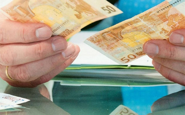 Την Τετάρτη η καταβολή του νέου οικογενειακού επιδόματος