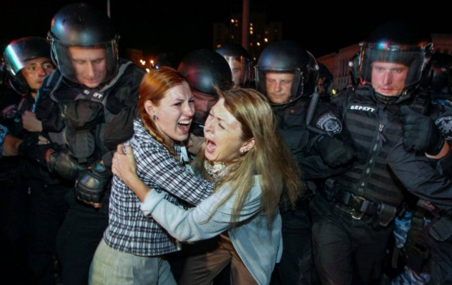 Ουκρανία: Διαδήλωση για το βιασμό γυναίκας από αστυνομικούς