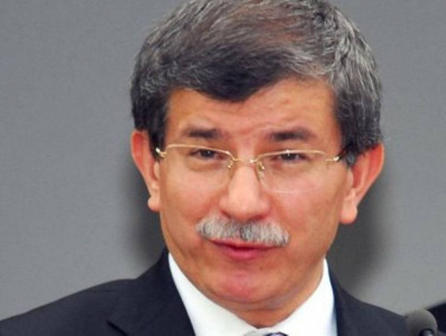 Στην Αθήνα τον Νοέμβριο ή Δεκέμβριο ο Αχμέτ Νταβούτογλου