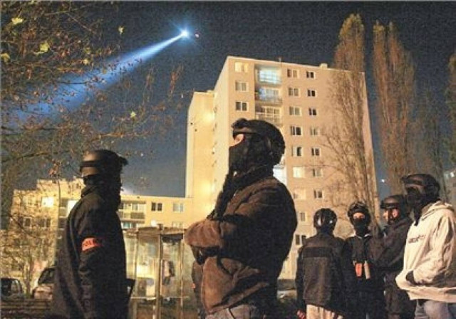 Σοβαρά επεισόδια σε προάστιο του Παρισιού