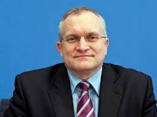 Γερμανός «σοφός»: Συμφωνία απόσβεσης χρέους για τις χώρες σε κρίση