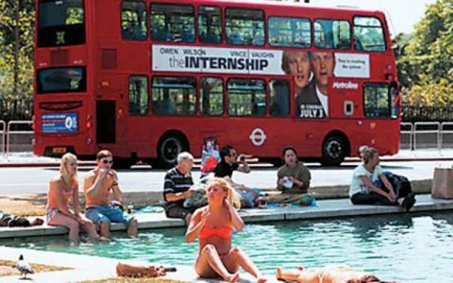 Φονικός καύσωνας στη Βρετανία - Εκατοντάδες νεκροί