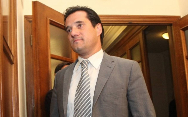 Επίσκεψη Α. Γεωργιάδη στο Ιατρικό Κέντρο Περιστερίου (vid)