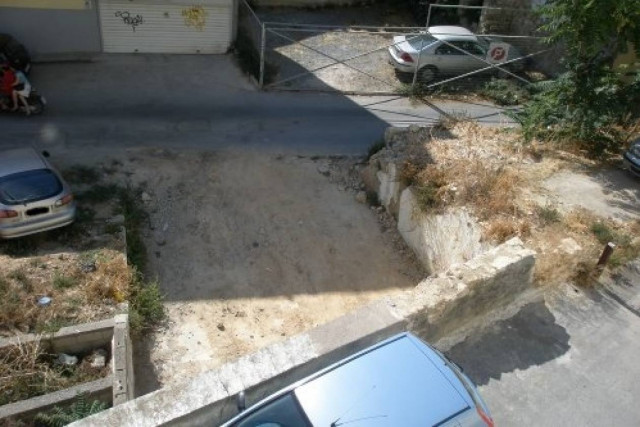 Χωματερή δίπλα από το πολιτιστικό κέντρο Ηρακλείου