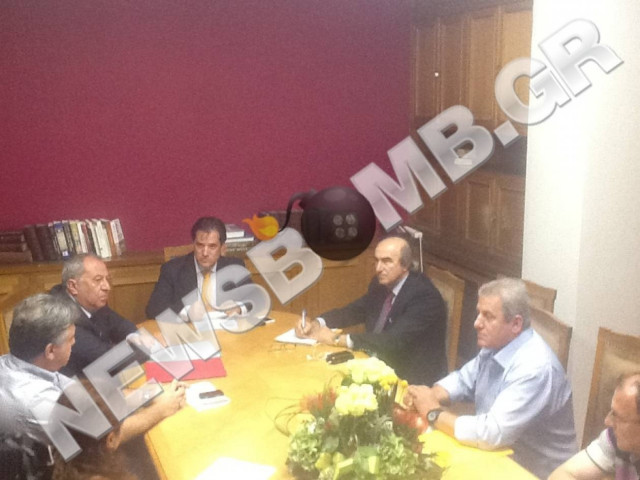 Συνάντηση Γεωργιάδη με εργαζόμενους στο Αττικό Νοσοκομείο