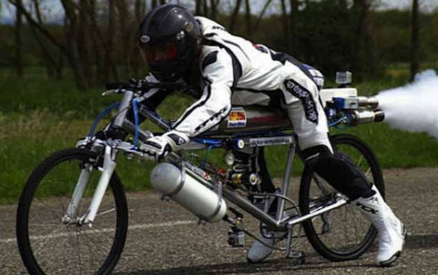Ποδήλατο με 260 χλμ./ώρα