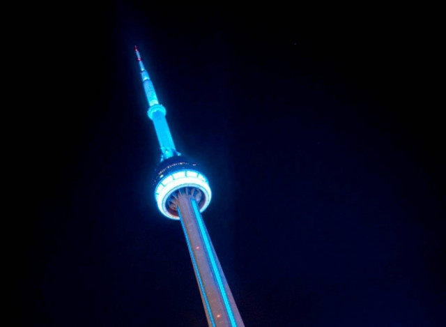 «Μπλε» θα γίνουν διάφορα σημεία του Καναδά για το βασιλικό μωρό