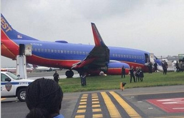 ΗΠΑ: 5 τραυματίες από προσγείωση αεροσκάφους  με το ρύγχος