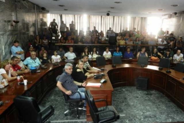 105 συμβασιούχοι πιάνουν δουλειά στο δήμο Λάρισας