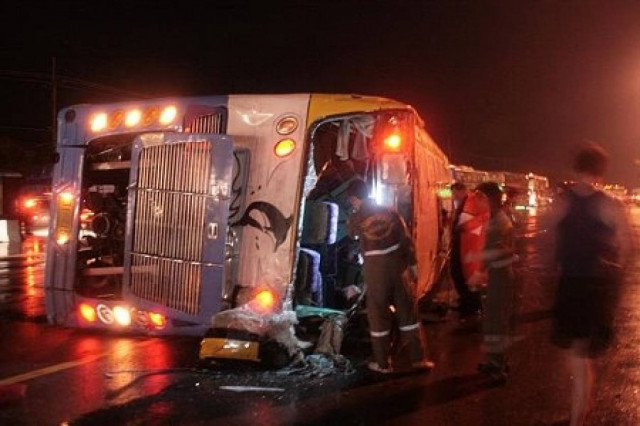 Τροχαίο δυστύχημα με 19 νεκρούς στη Ταϊλάνδη