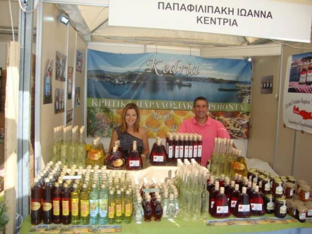 Νίκος Κοτζαμιχάλης: Ένας «μαέστρος» της τσικουδιάς! (pics)