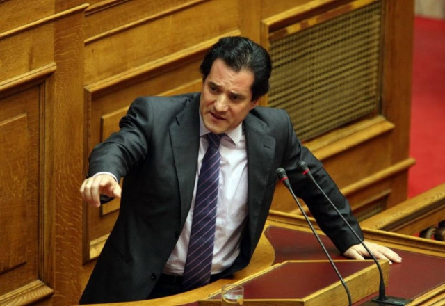 Γεωργιάδης: Όχι μόνο δεν θα απολυθεί κανείς αλλά ζητάμε και κόσμο