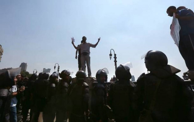 Αίγυπτος: Διέταξαν τη σύλληψη υψηλόβαθμων στελεχών των ισλαμιστών