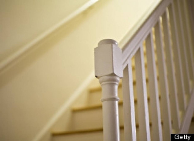 Το ερωτικό παιχνίδι της βγήκε ξινό. Την βρήκαν με σφηνωμένο το...