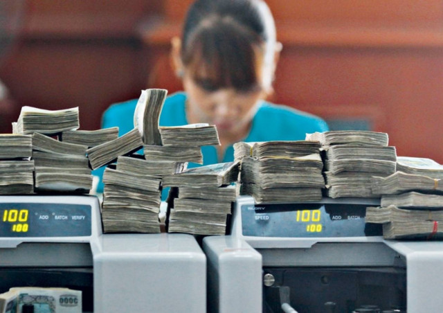 ΒΕΑ: Οι ελεύθεροι επαγγελματίες πληρώνουν περισσότερους φόρους