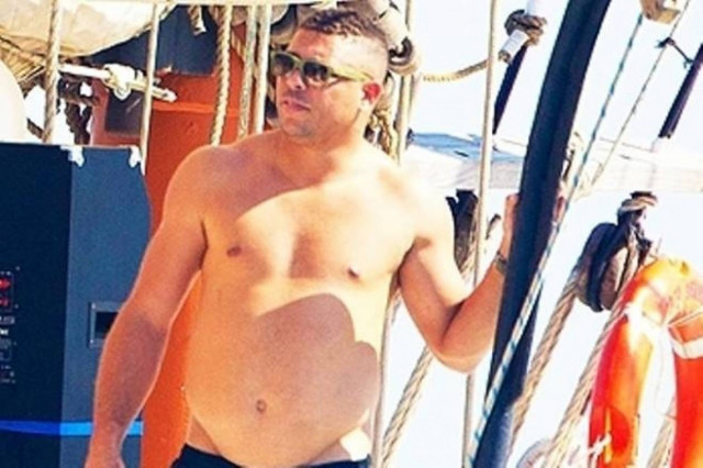 Σοκάρουν οι ημίγυμνες φωτογραφίες του Ρονάλντο