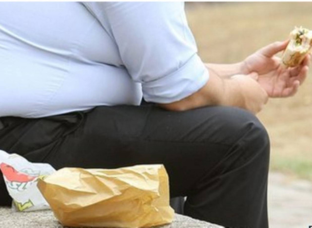 Τον απελαύνουν λόγω πάχους