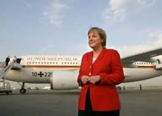 24χρονος «μπούκαρε» στο αεροσκάφος της Άνγκελα Μέρκελ!