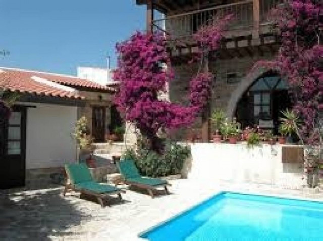 Οι Αγγλοι ενδιαφέρονται για αγορά ακινήτων στην Ελλάδα