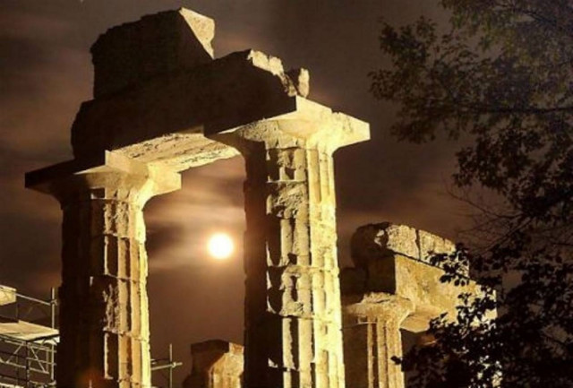 Το Μουσείο Ακρόπολης γιορτάζει την αυγουστιάτικη πανσέληνο