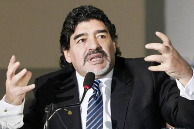 Σουτ του Μαραντόνα σε φωτογράφο! (video)