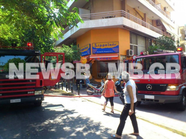 Υπό έλεγχο η πυρκαγιά σε διαμέρισμα στον Πειραιά (pics)