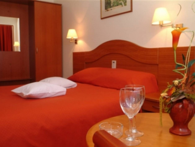 Πώς να καταλάβετε τις κρυφές κάμερες σε ξενοδοχεία