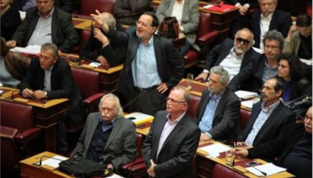 Κόντρα για την τροπολογία με τις καταργήσεις φορέων μέσω Π.Δ.