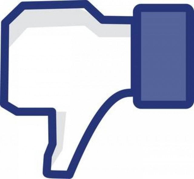 Έκανε τατουάζ, ανέβασε την φωτογραφία στο Facebook και έγινε ρεζίλι!