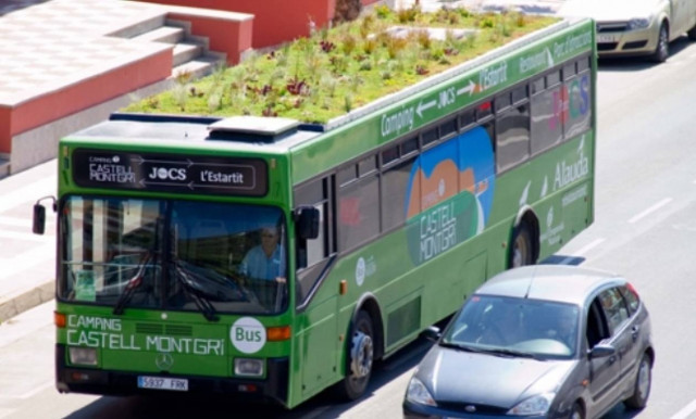 Λεωφόρειο στην Ισπανία με οροφή που έχει κήπο