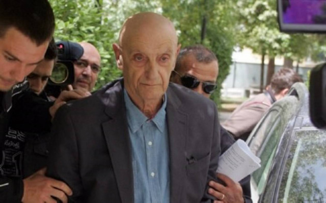 Ζήγρας: Άκη βγάλε το φόρεμα και βάλε παντελόνια