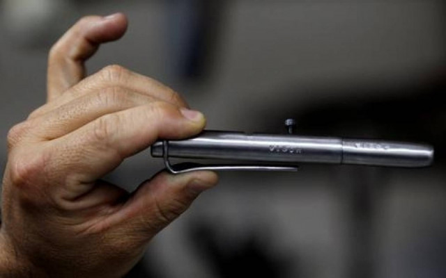 Κολομβία: Ακόμη και πιστόλι σε σχήμα...πένας κατέσχεσε η αστυνομία