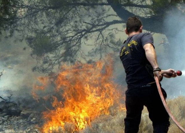 Υπό έλεγχο η πυρκαγιά στο Μαρκόπουλο