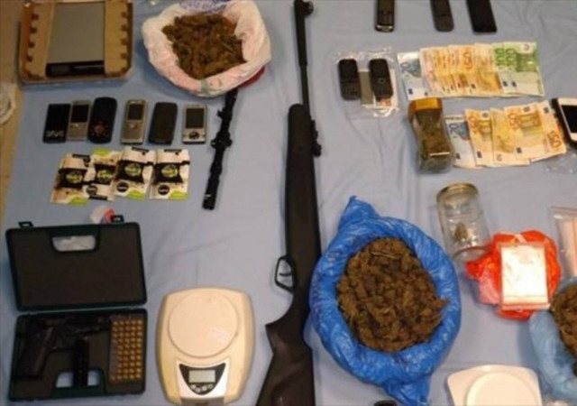 Στον εισαγγελέα οι 13 συλληφθέντες για υποθέσεις ναρκωτικών