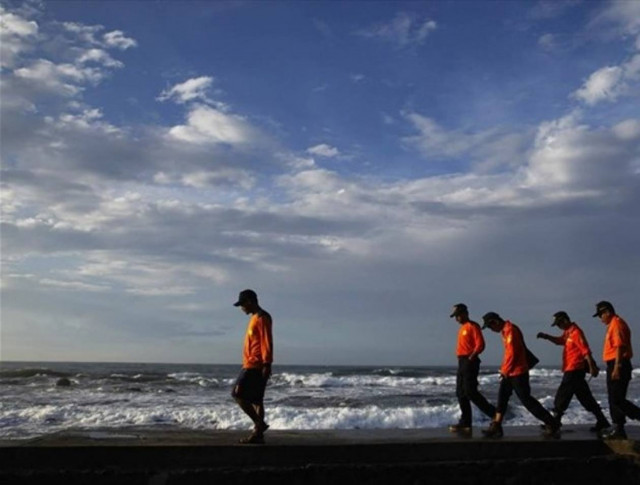 Εννέα αγνοούμενοι μετά από βύθιση σκάφους στο Βιετνάμ