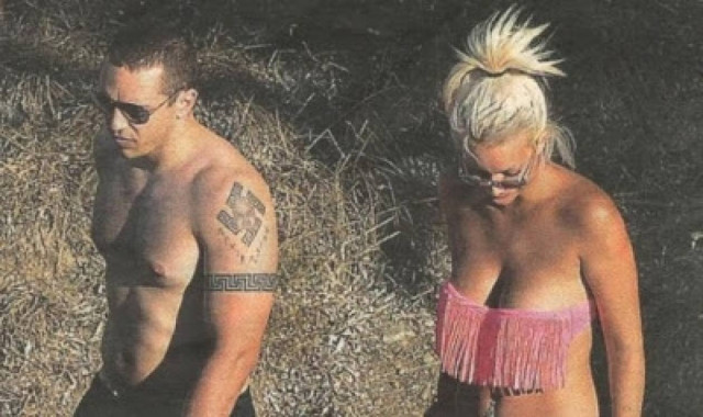 Νέο love story στη Βουλή: Ο Κασιδιάρης με την «Μις Τουρισμός 2012»