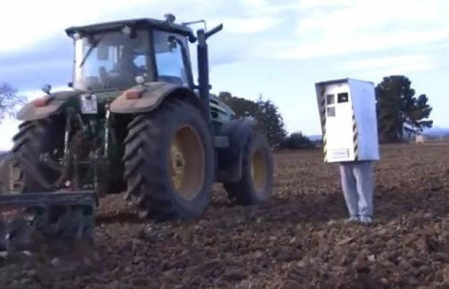 Ξακαρδιστικό βίντεο: Ο Rémi Gaillard υποδύεται το ...ραντάρ