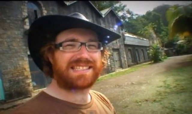 Απίστευτο: Έκανε το γύρο του κόσμου...σε 4 λεπτά! (βίντεο)