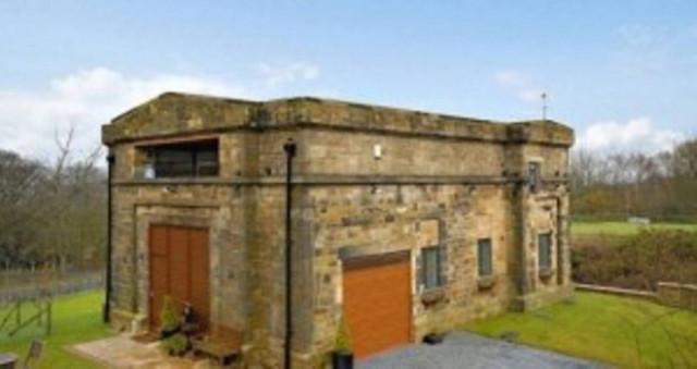 Δεν θα πιστεύετε στα μάτια σας μόλις δείτε το εσωτερικό του σπιτιού…