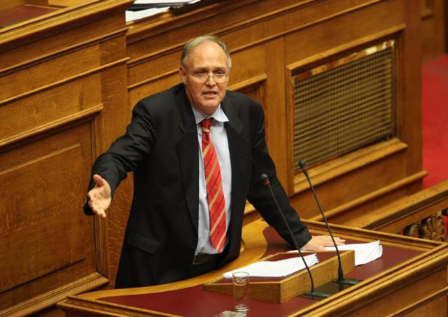 Δούκας: Το θέμα δεν είναι η δόση αλλά πώς θα πάψουμε να σερνόμαστε