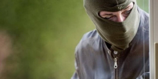 Ρόδος: Κουκουλοφόρος λήστεψε τα ξημερώματα 76χρονη γυναίκα