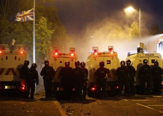 Αιματηρά επεισόδια στο Μπέλφαστ