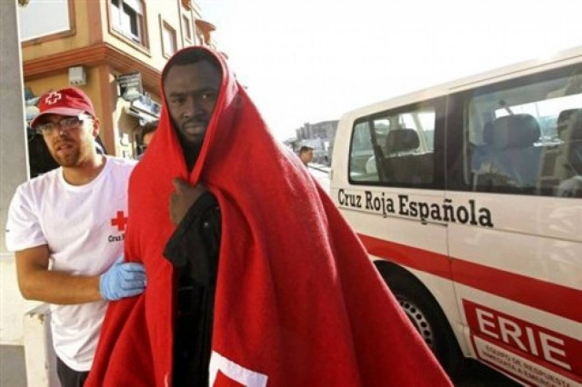 Δεκάδες λαθρομετανάστες διασώθηκαν στις νότιες ακτές της Ισπανίας