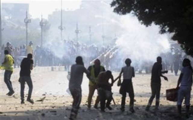 Αστυνομικοί με πολιτικά άνοιξαν πυρ σε πορεία στο Κάιρο