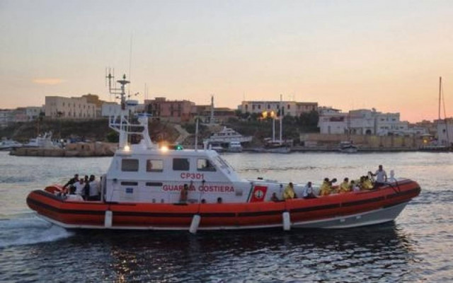 Ιταλία: Διασώθηκαν περισσότεροι από 160 λαθρομετανάστες