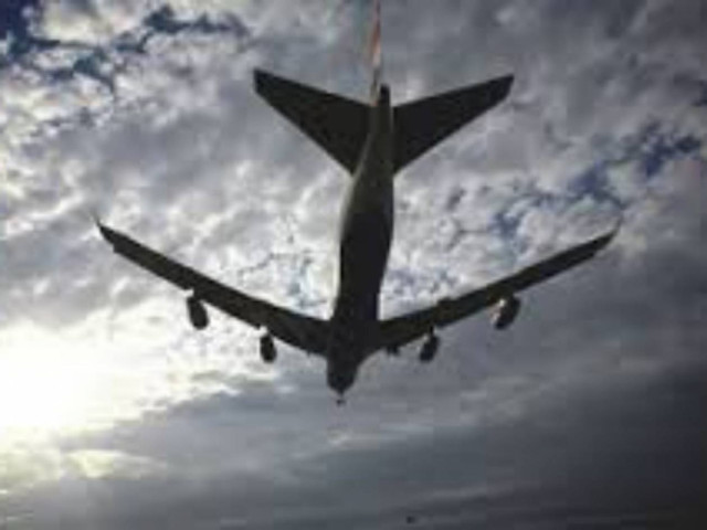 39χρονη γέννησε μέσα στο αεροπλάνο